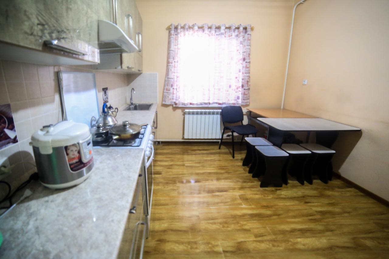 Hotel Apartment Al-Salam Bisjkek Buitenkant foto